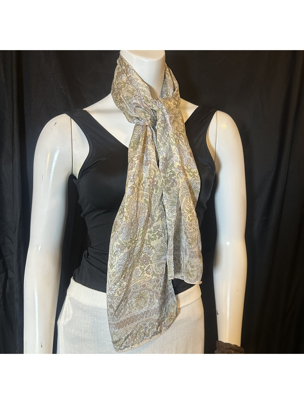 Vintage Lightweight Floral Patterned Scarf in Cream and Pastel Colors